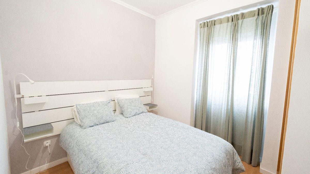 Furnished T2 Apartment for Rent – Amsterdam De Pijp